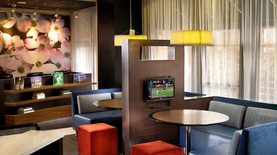Отель Courtyard By Marriott Atlanta Downtown Экстерьер фото